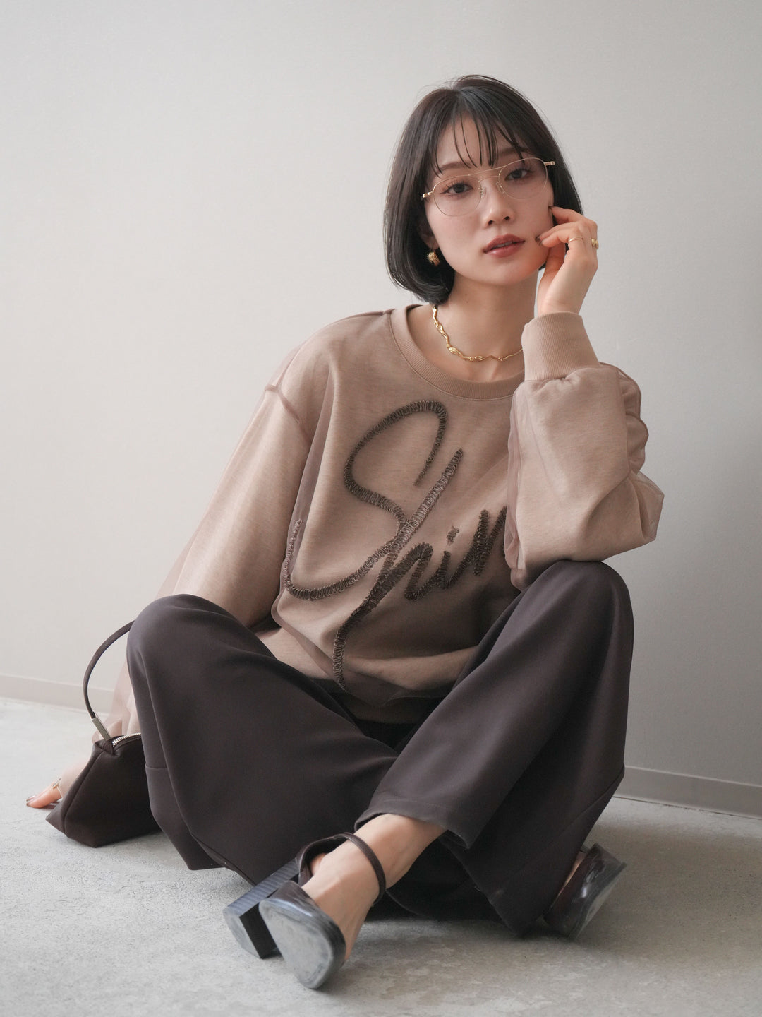 [予約]チュールレイヤードロゴスエットプルオーバー/beige