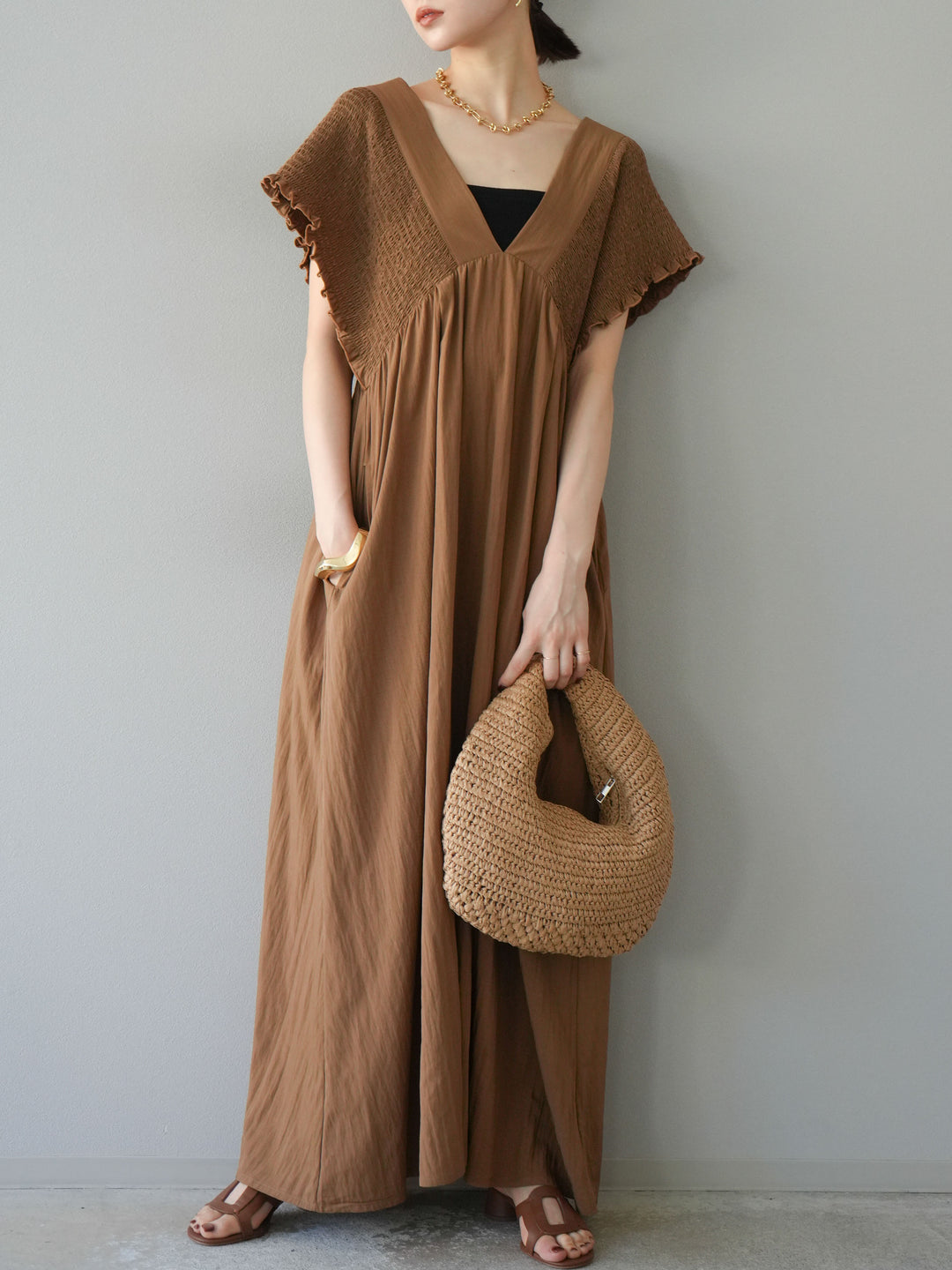 [SET] 褶皺V領連身裙 + 褶皺V領連身裙 (2件套)