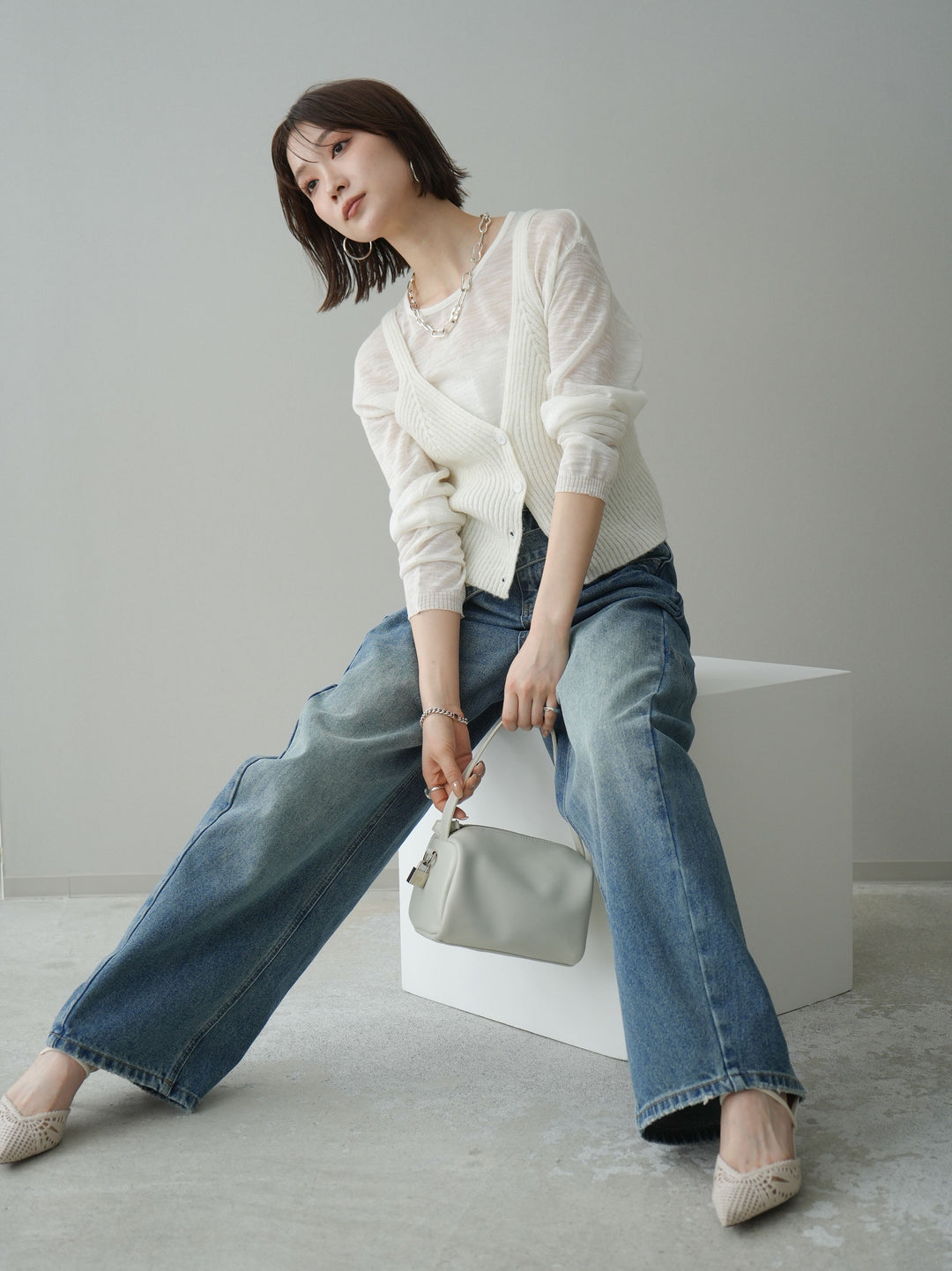 [予約]ビスチェアンサンブルシアーニット/white