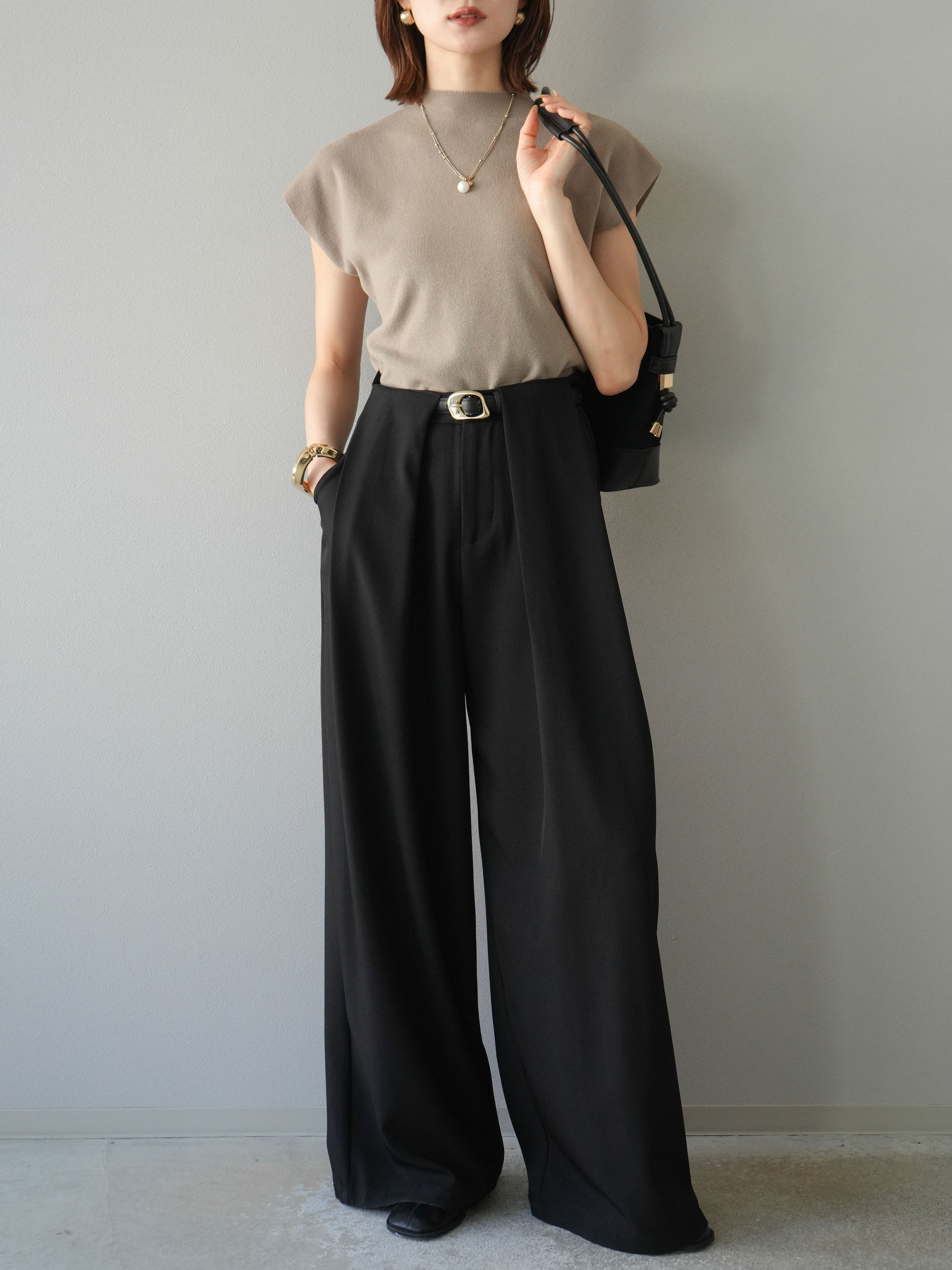 Rene ニットトップス 予約]プチネックフレンチニットトップス/ベージュ – Lumier