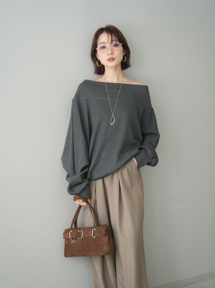 [予約]アシンメトリーオフショルポンチプルオーバー/charcoal