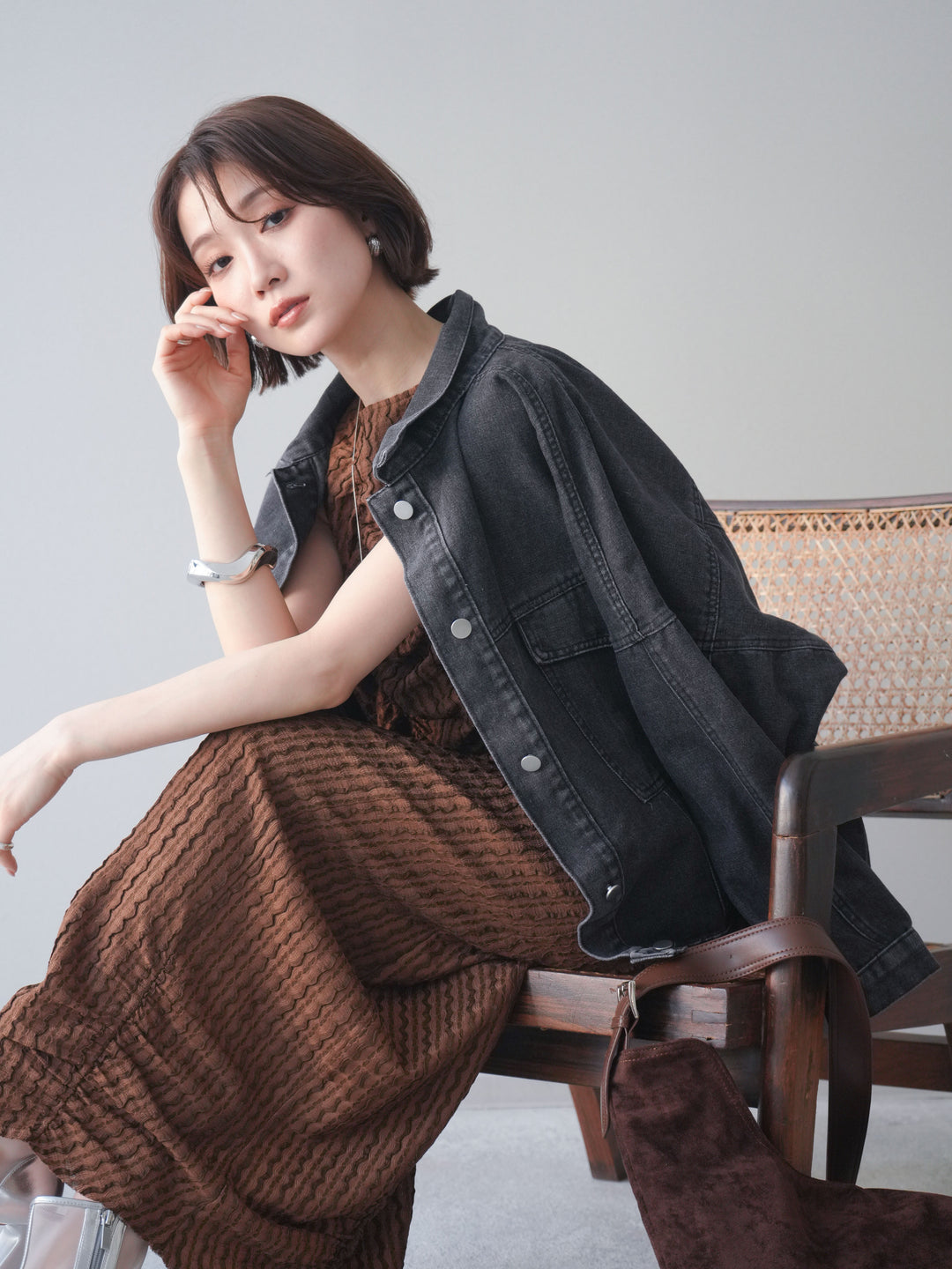 [SET]シャーリングジャガードノースリーブワンピース+ルーズシルエットデニムジャケット(2set)