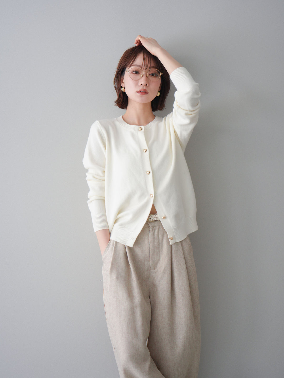 [予約]ハートボタンニットカーディガン/white