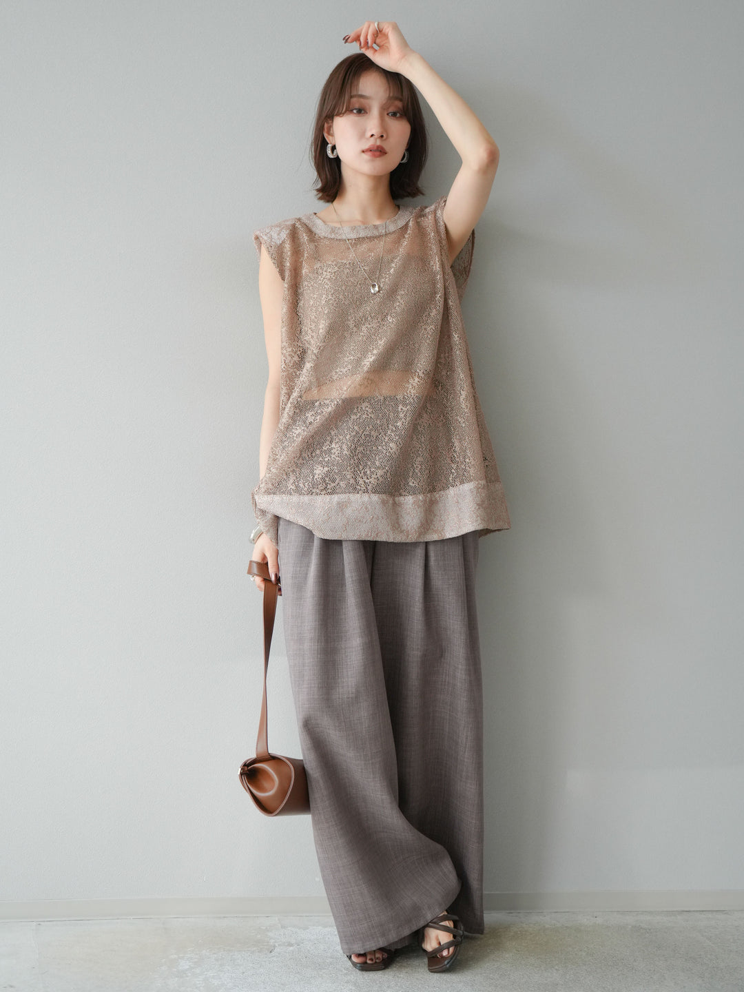 [予約]シャイニーレースプルオーバー/ブラウン