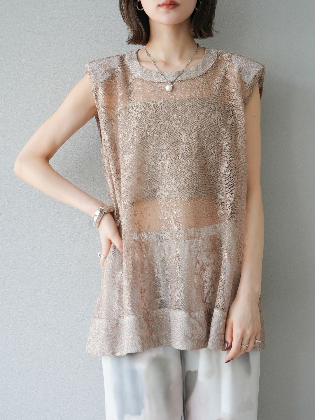 [予約]シャイニーレースプルオーバー/ブラウン