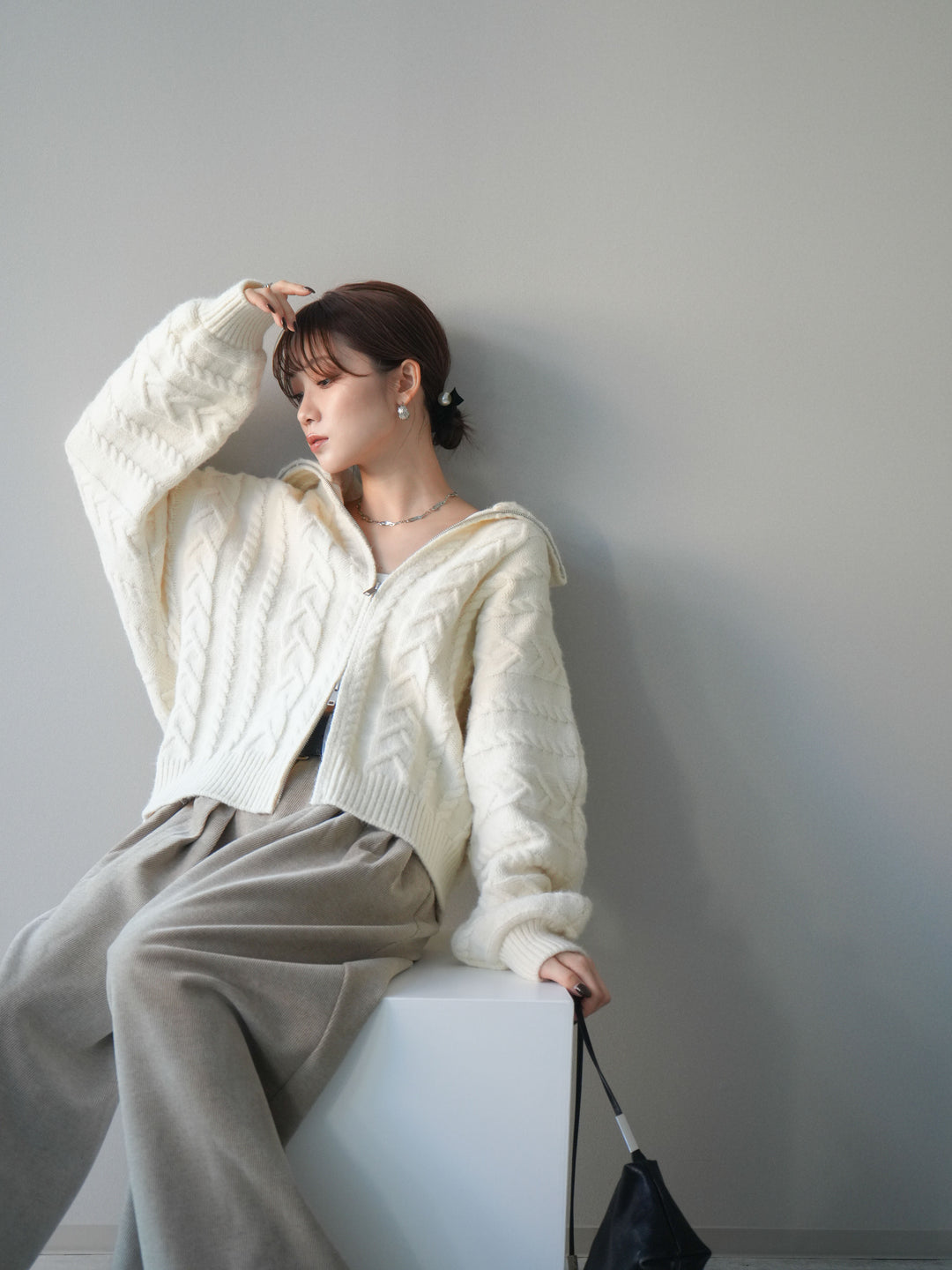 [SET]ケーブル編みハイネックZIPニットカーディガン+選べるアクセセット(2set)