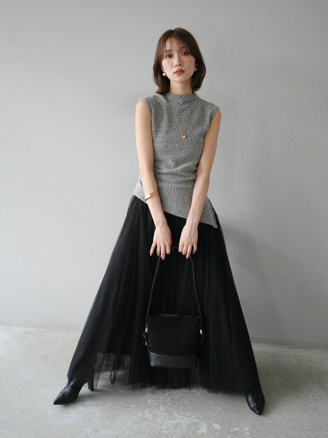 [SET]ブークレアシメニットノースリーブトップス+チュールボリュームスカート(2set)