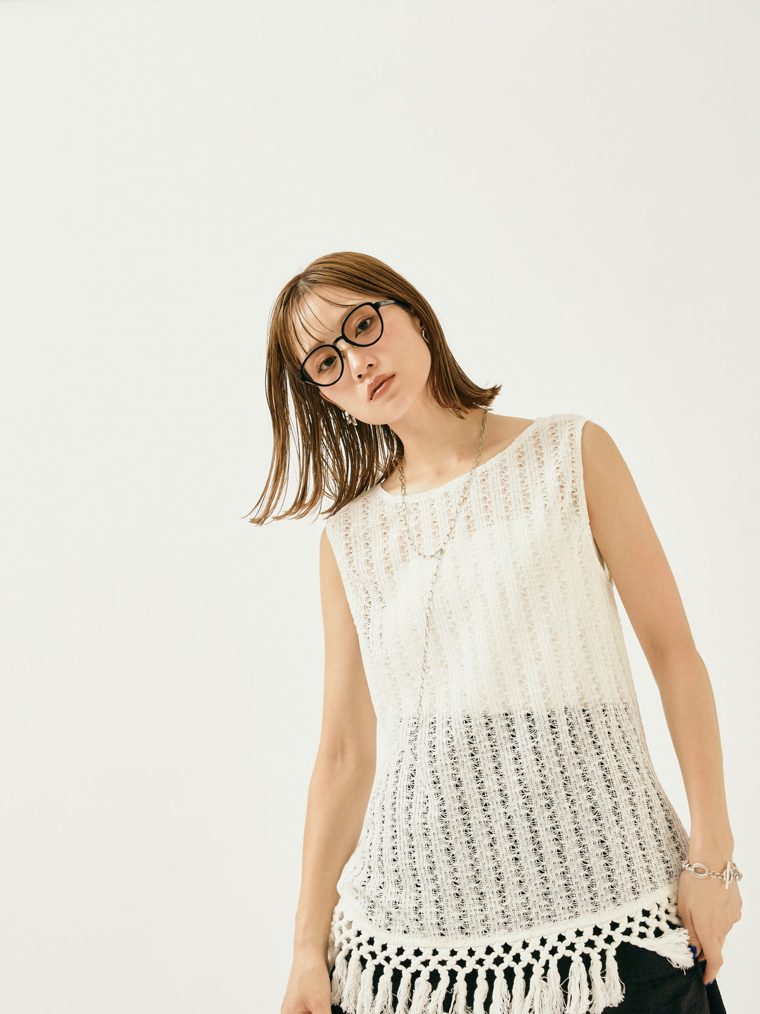 [予約]フリンジ透かし編みニットベスト/ホワイト