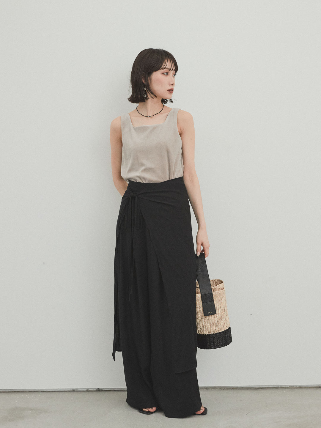 [予約]ワッシャーサテンレイヤードスカートパンツ/ブラック