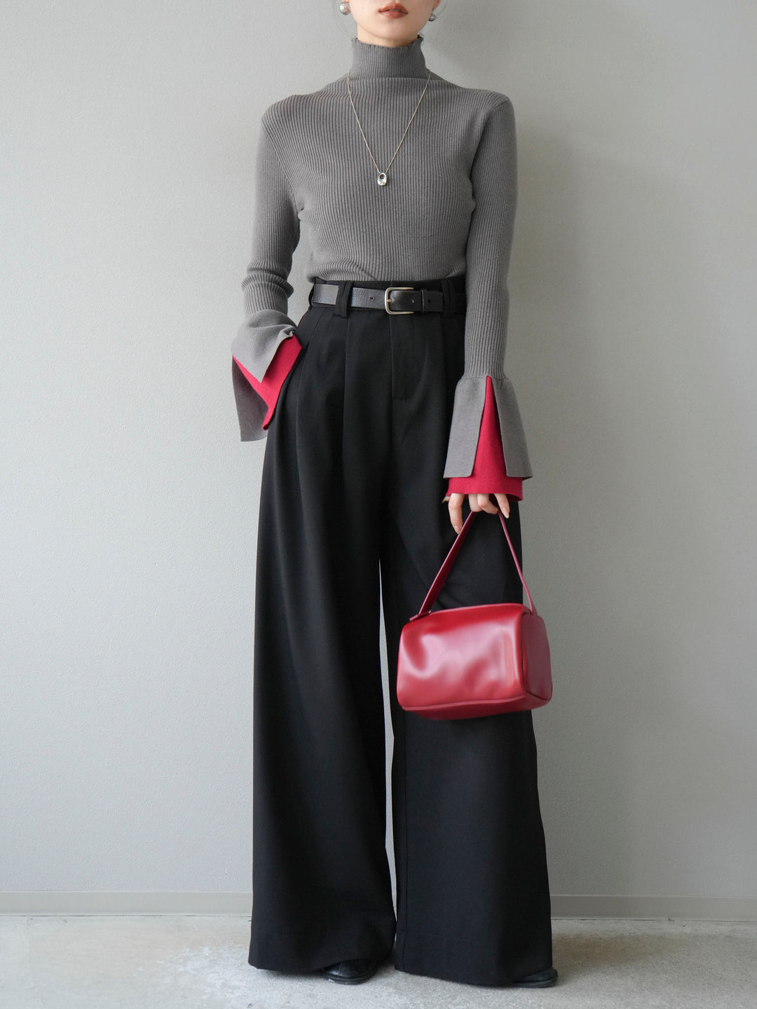 [SET] 疊層喇叭袖高領針織上衣 + 雙褶寬褲 (2 套)