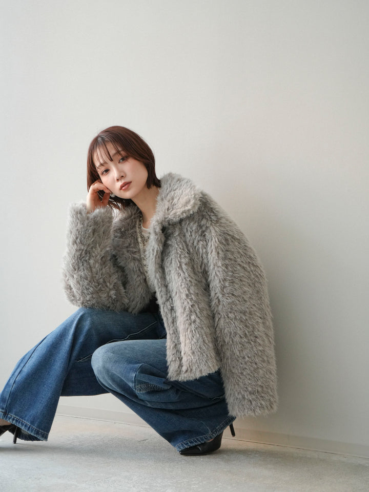 【套裝】短款人造毛領罩衫+磨毛牛仔修身褲（兩件套）