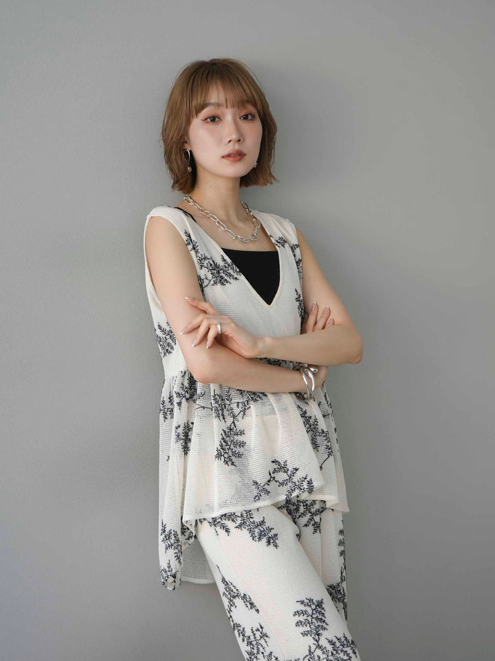 [予約]リーフ柄メッシュVネックフレアトップス/アイボリー