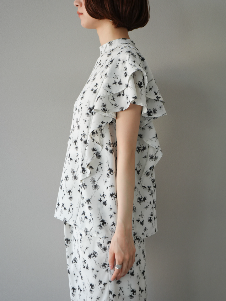 [予約]フラワーモチーフラッフルスリーブブラウス/ホワイト