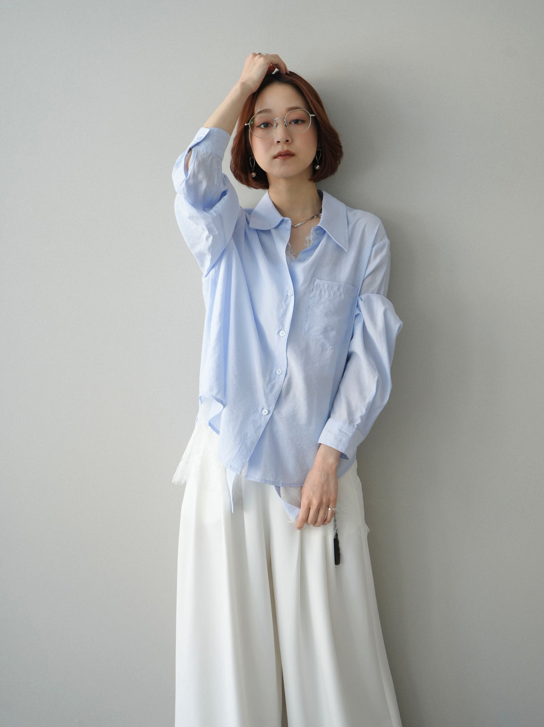 [予約]レイヤードデザイン裾レースブラウス/blue