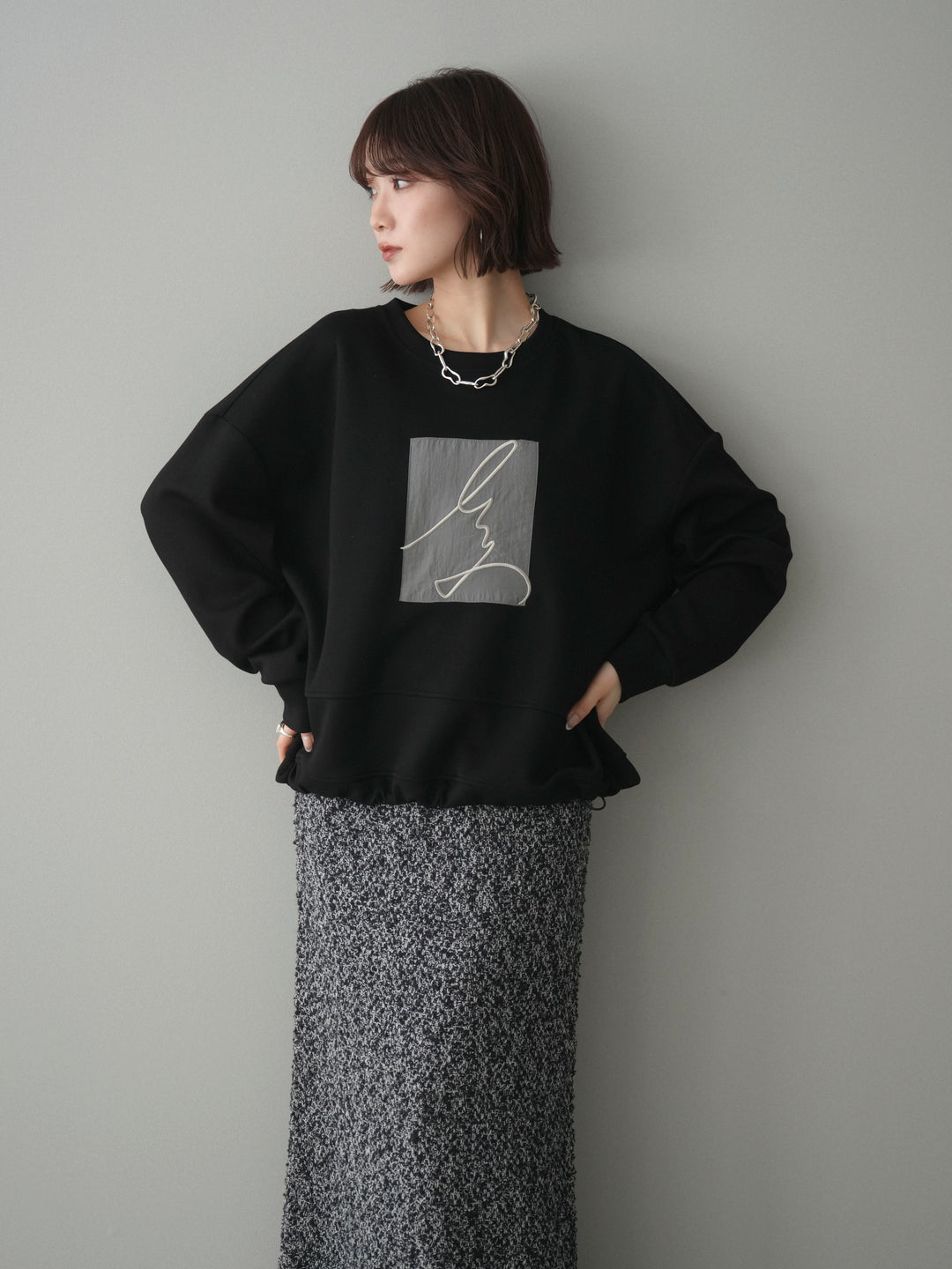 [予約]ライトポンチ刺繍ロゴプルオーバー/black