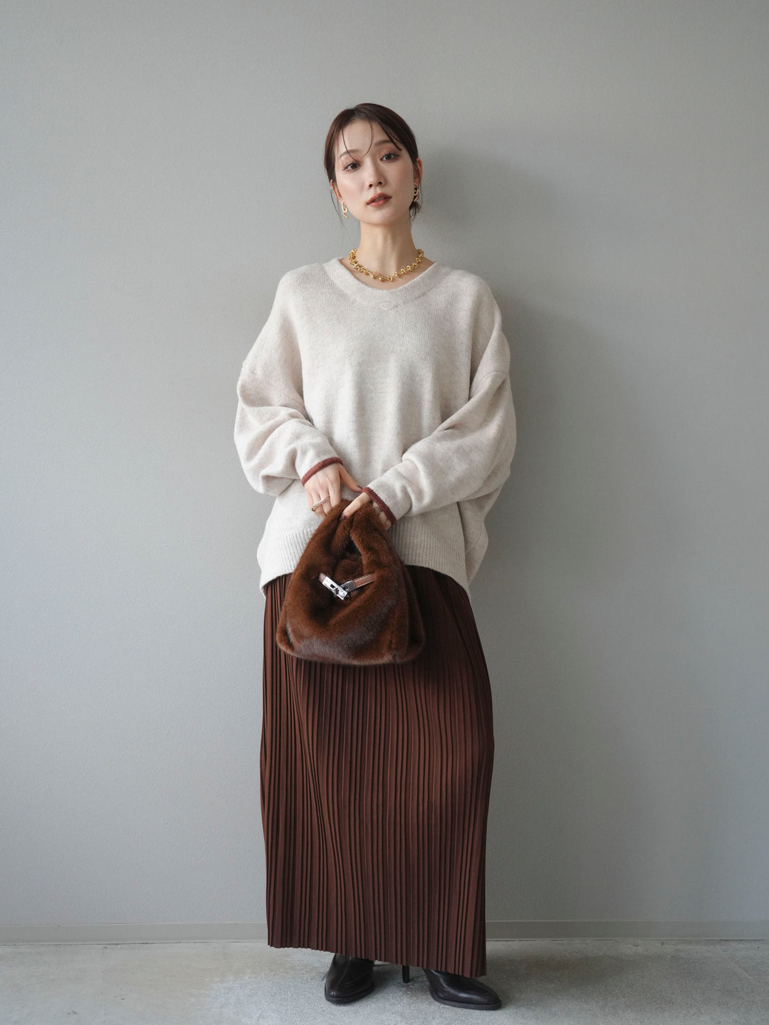 [SET]Vネック配色スリーブニットプルオーバー+選べるアクセセット(2set)