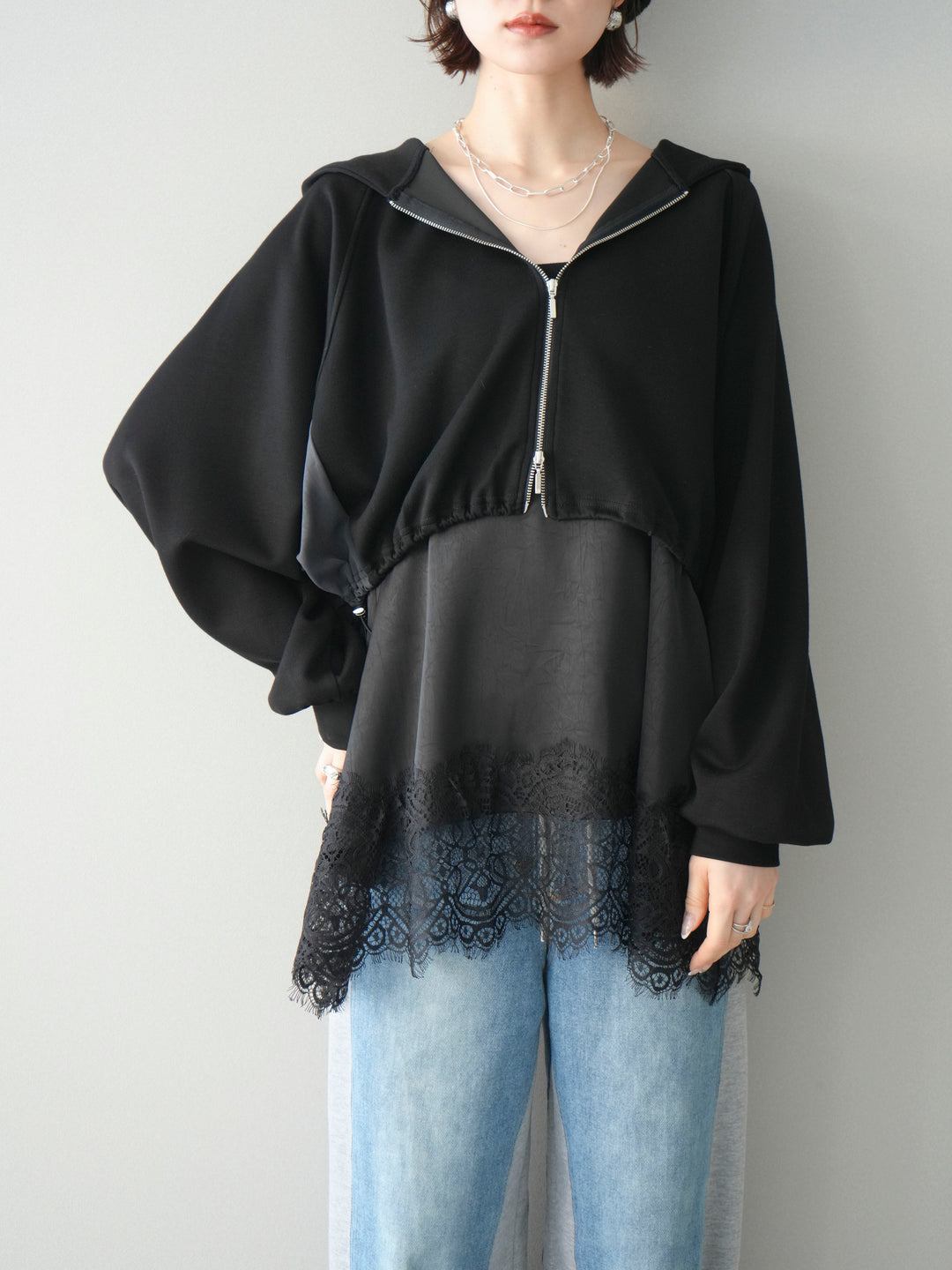 [予約]バイカラー異素材ライトポンチクロップドZIPフーディー/black