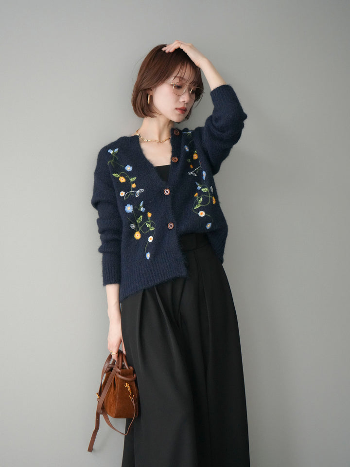 [予約]フラワー刺繍ニットカーディガン/blue