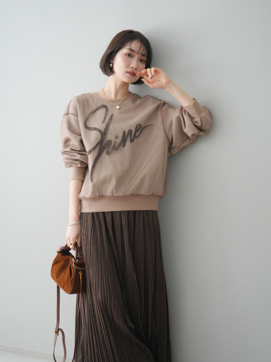 [予約]チュールレイヤードロゴスエットプルオーバー/beige