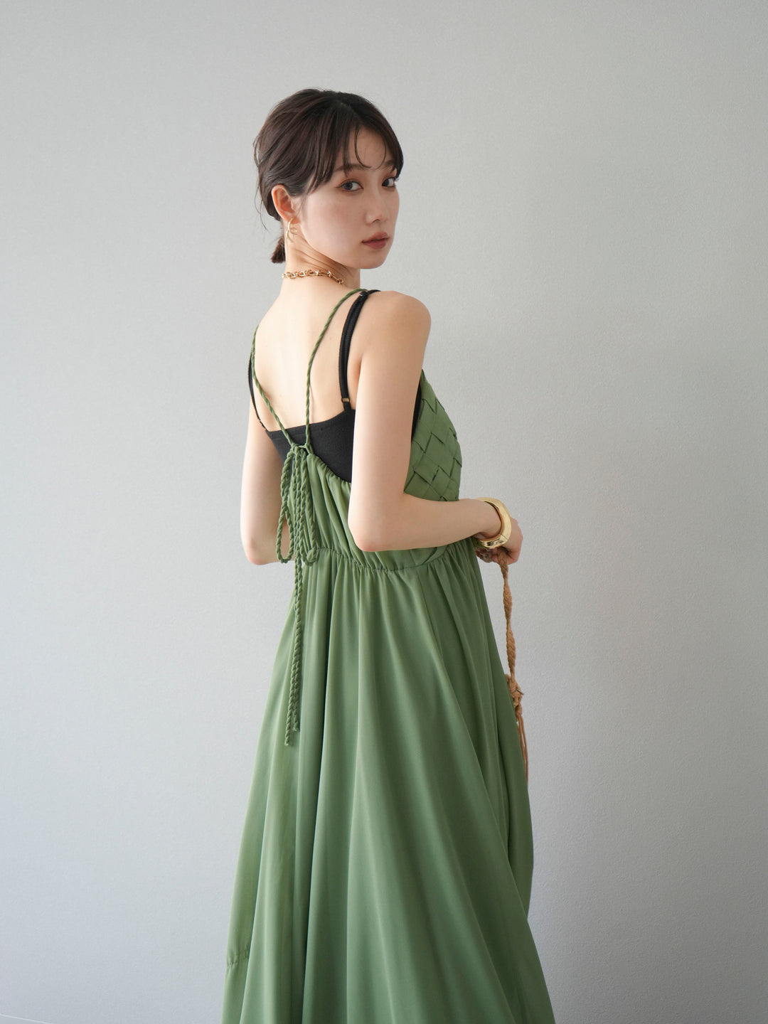 [SET]編み込みデザインシフォンワンピース+カップ付テレコリブベアキャミソール(2set)