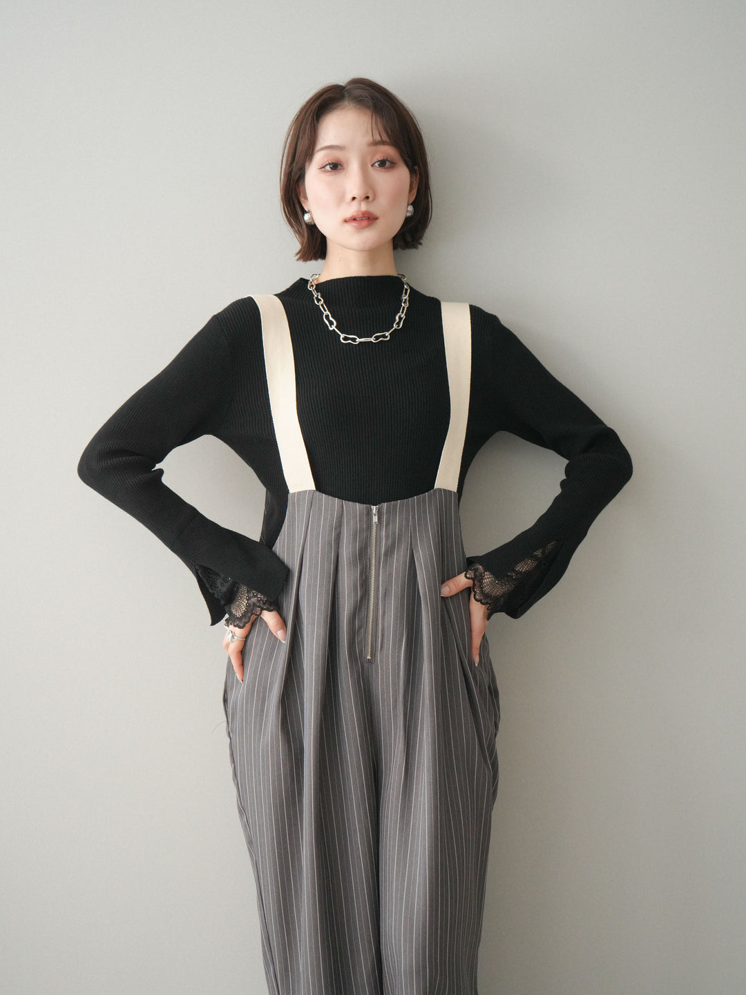 [SET]袖スカラップレースオフネックニットトップス+グログランテープストライプサロペット(2set)