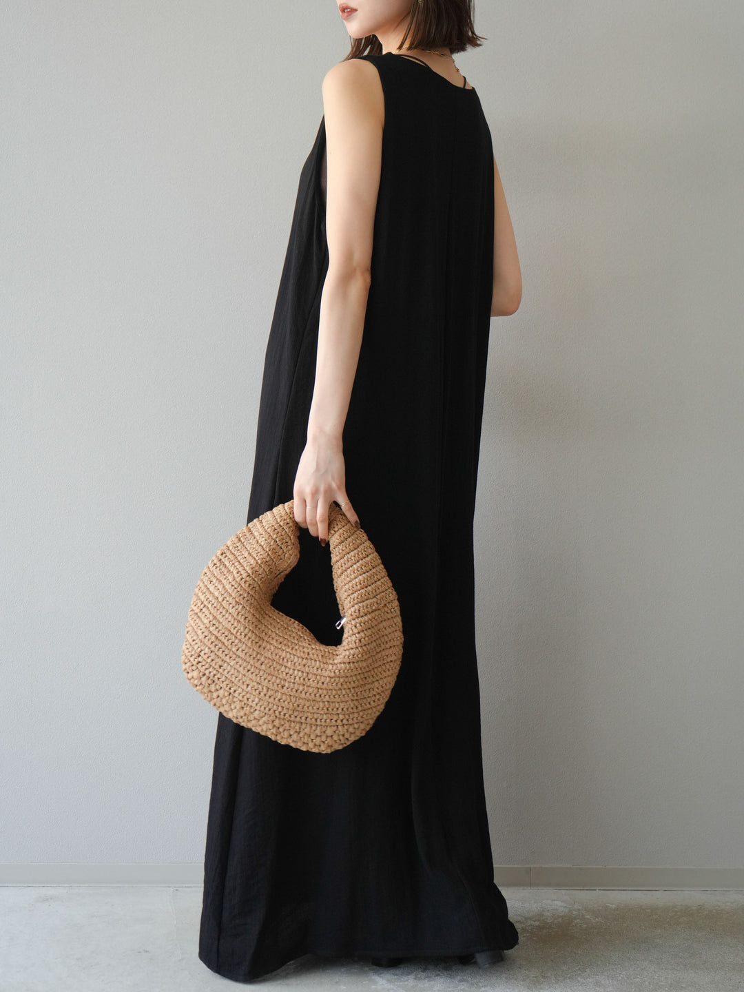 [予約]刺繍Vネックワンピース/ブラック