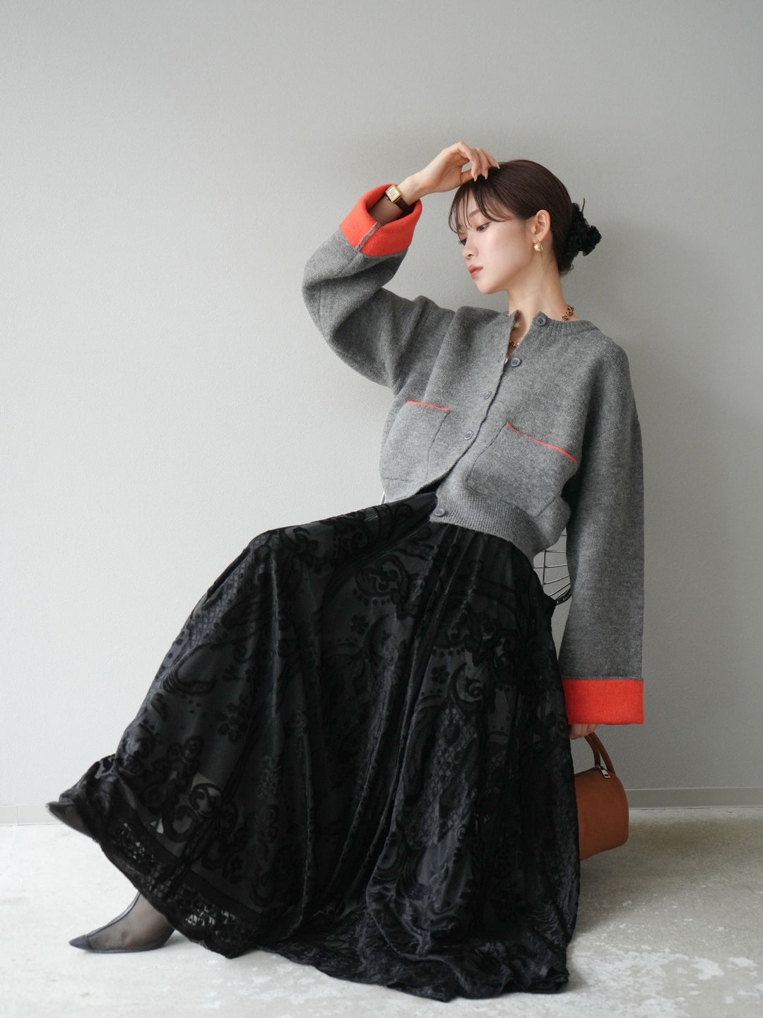 [SET]バイカラーオーバーニットカーディガン+アンティーク柄フロッキーマキシスカート(2set)