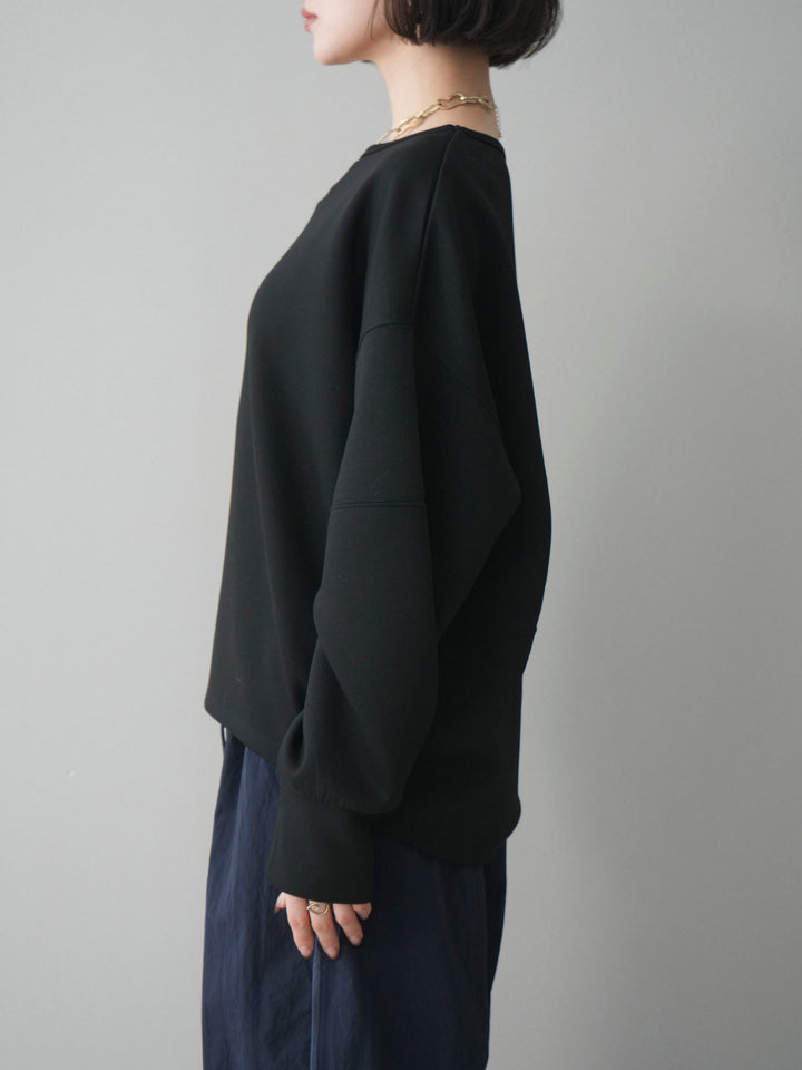 [予約]ライトポンチコクーンプルオーバー/black