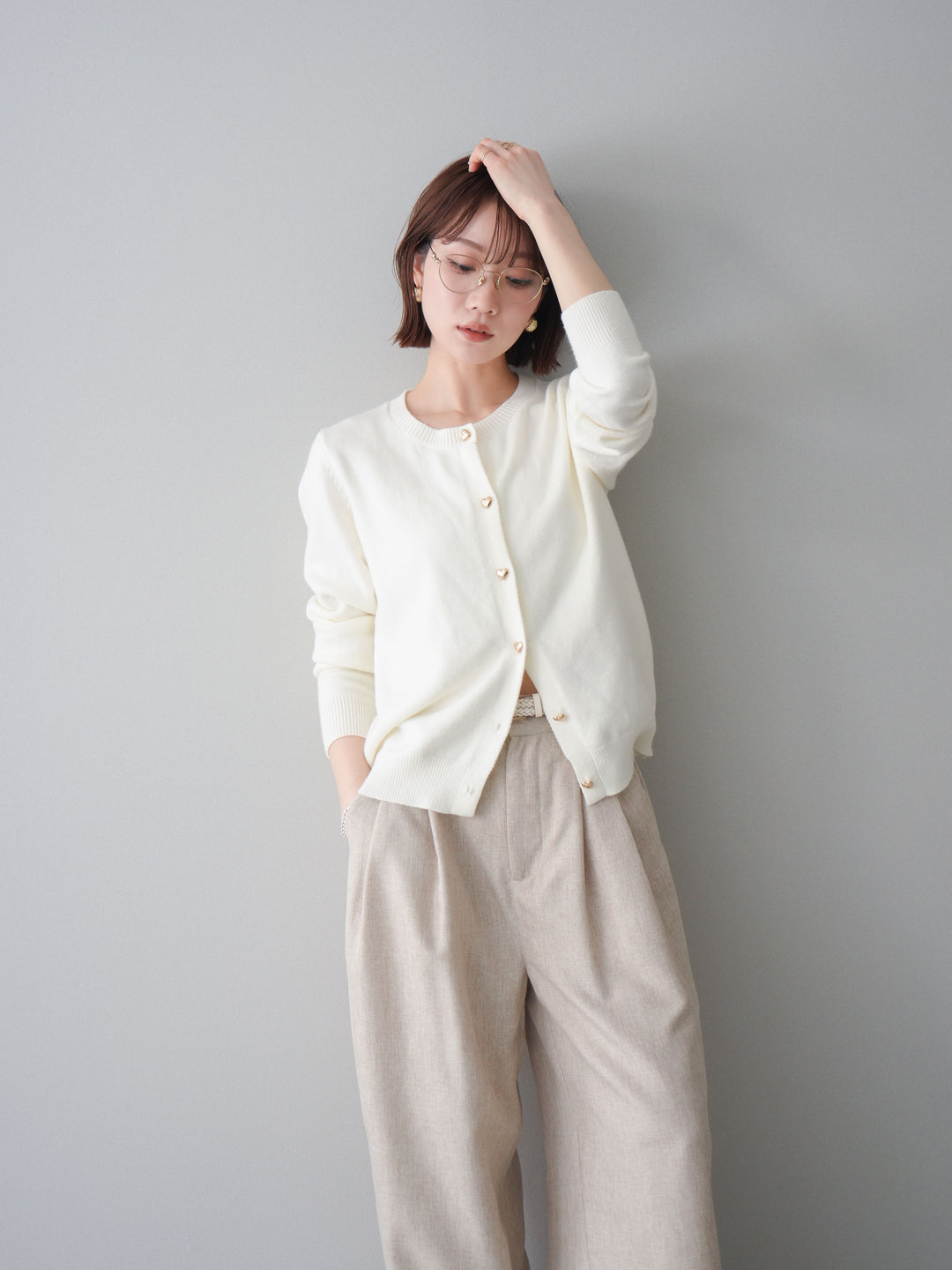 [予約]ハートボタンニットカーディガン/white