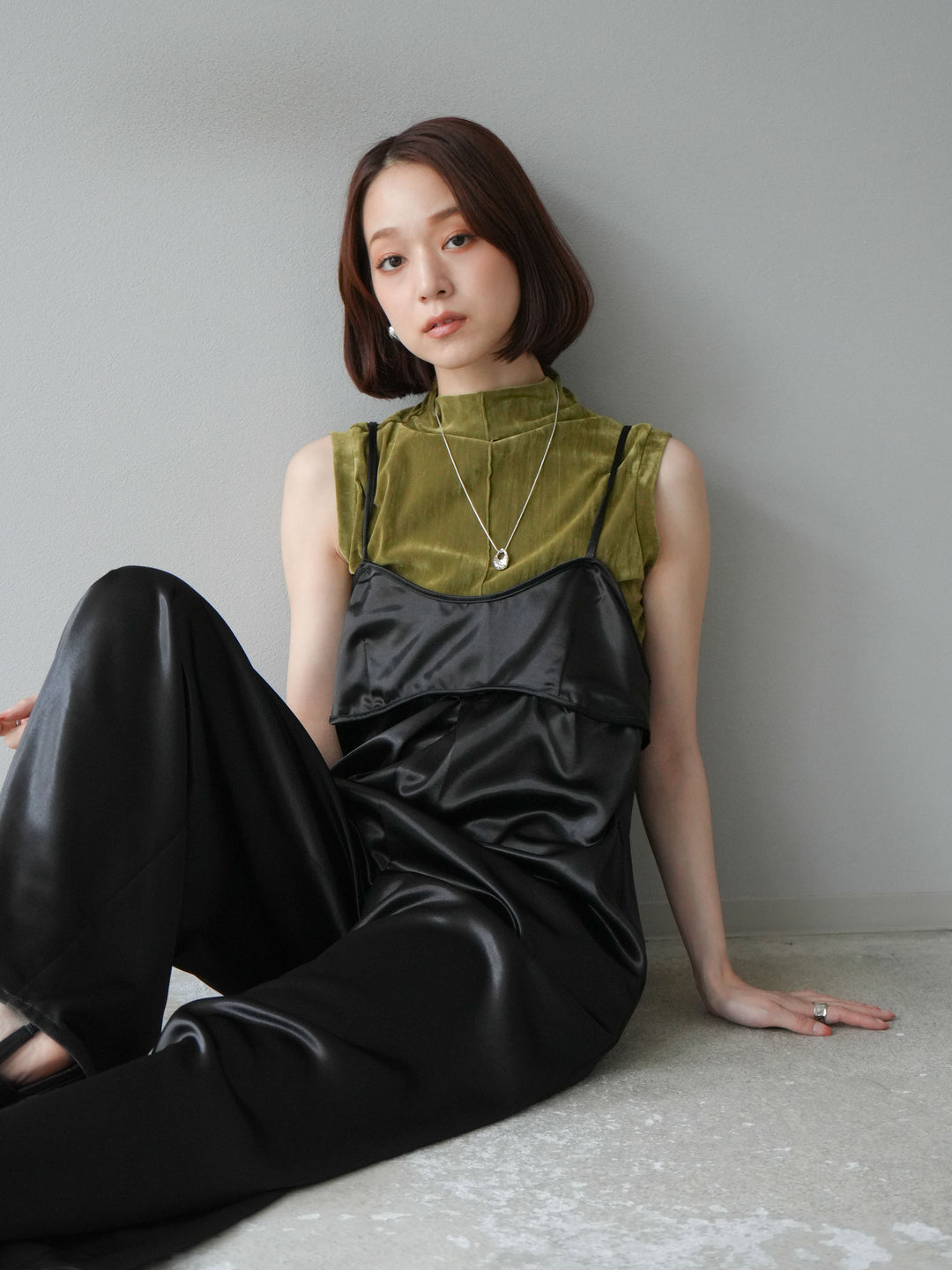 [予約]シアーベロアプチネックノースリーブトップス/カーキ