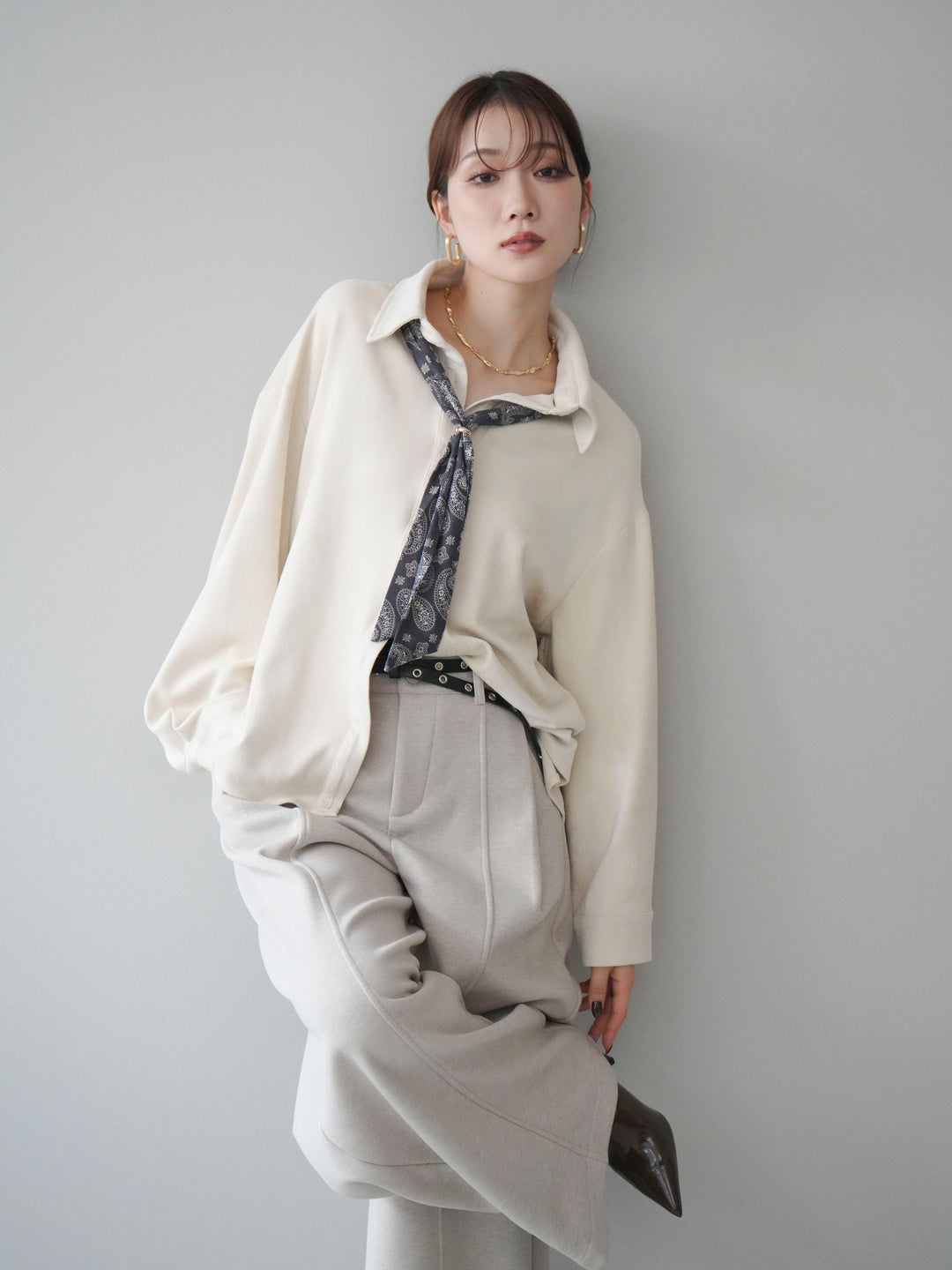 [予約]スカーフ付きスエードシャツ/ivory