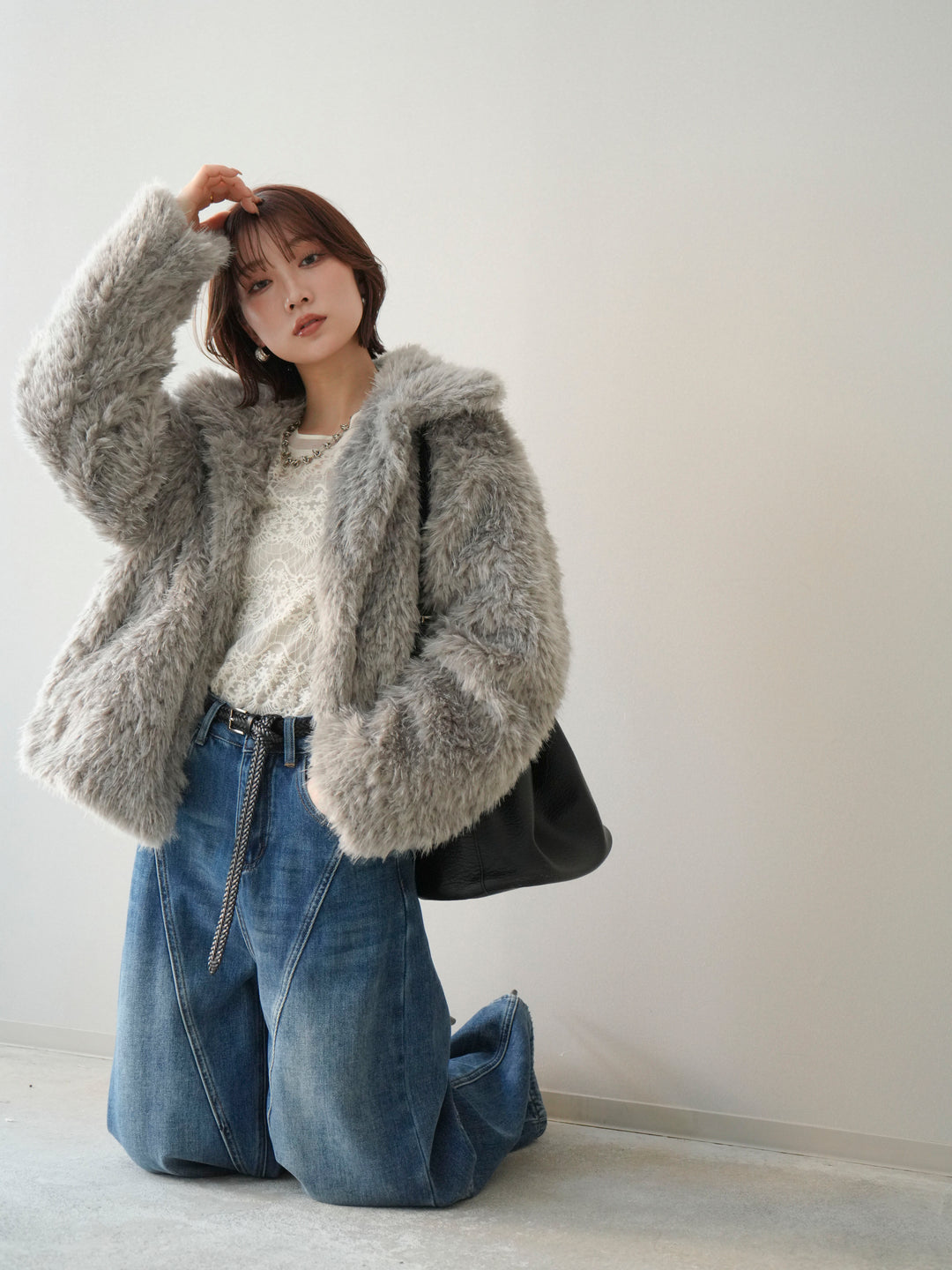 [SET]フェイクファー襟付きショートブルゾン+選べるアクセセット(2set)