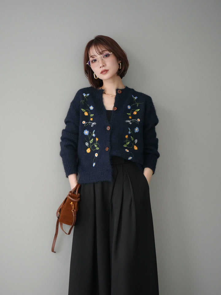 [予約]フラワー刺繍ニットカーディガン/blue