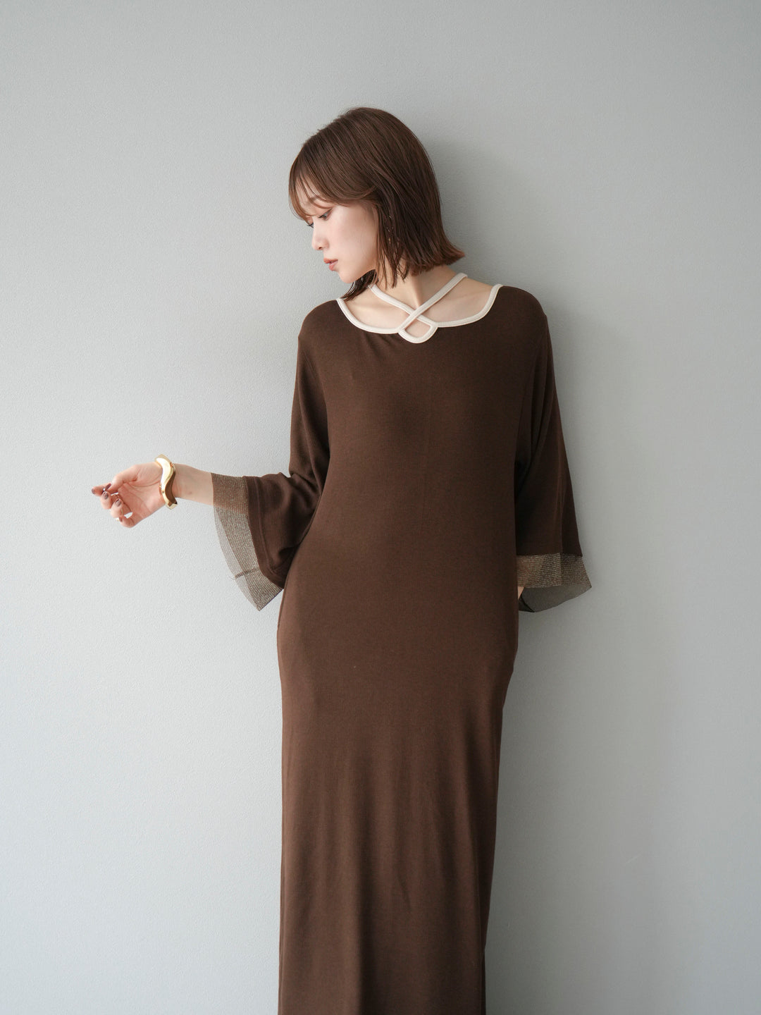 [予約]デザインネックラメシアー切替ニットワンピース/ブラウン