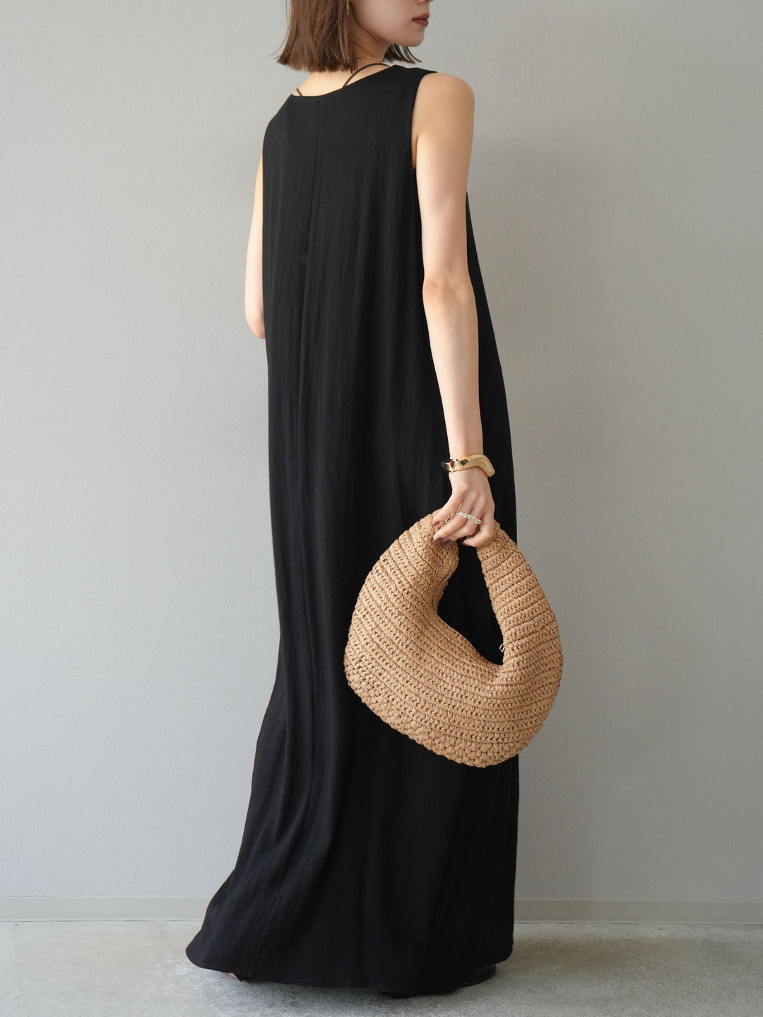 [予約]刺繍Vネックワンピース/ブラック