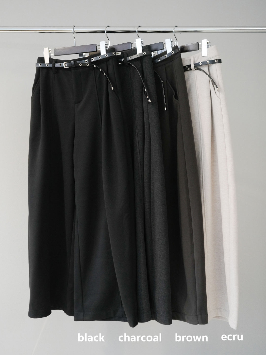 [SET]袖配色ハイネックボーダーリブニットトップス+ベルト付き裏起毛ワイドパンツ(2set)