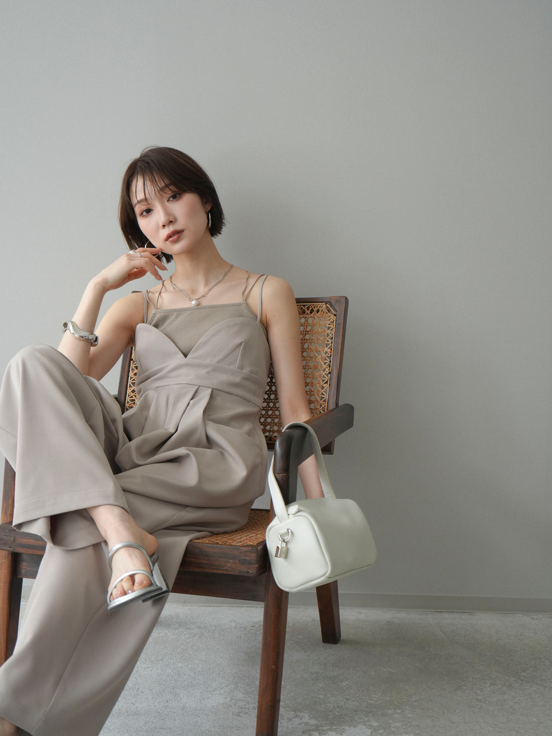 [予約]バックデザインサロペット/greige