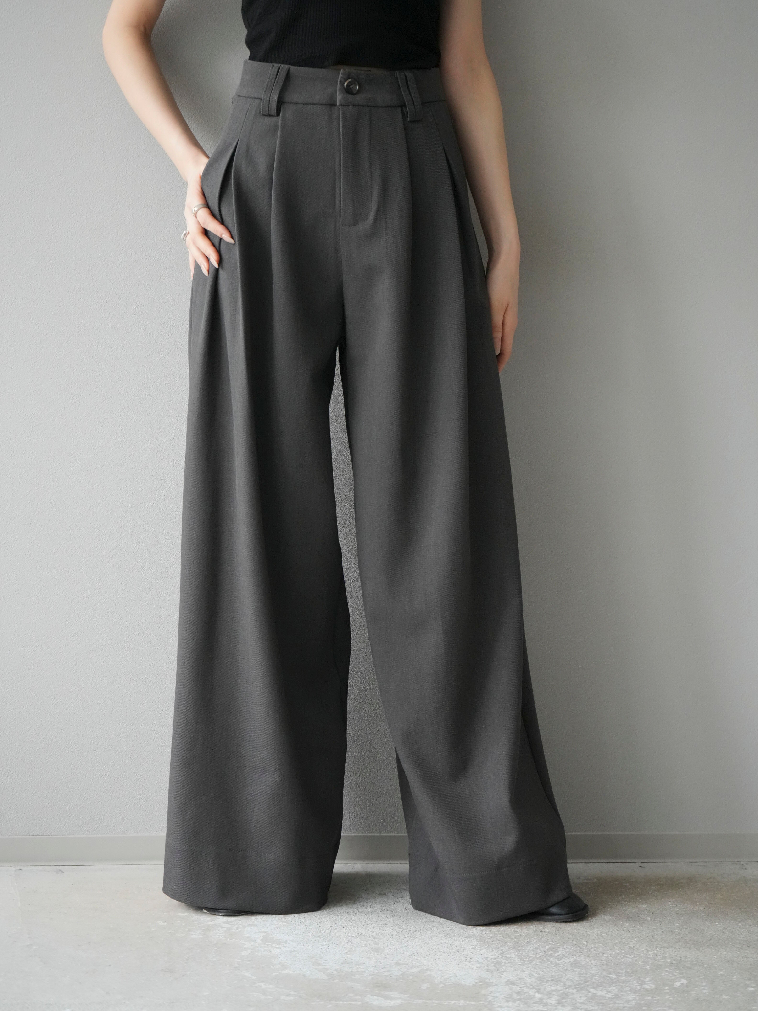 予約]ダブルタックワイドパンツ/グレー – Lumier
