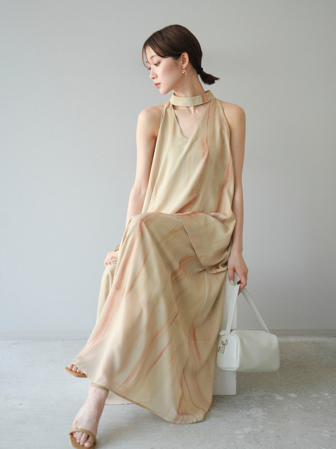 [SET] 細膩花紋V領襯衫＆喇叭裙（2套）