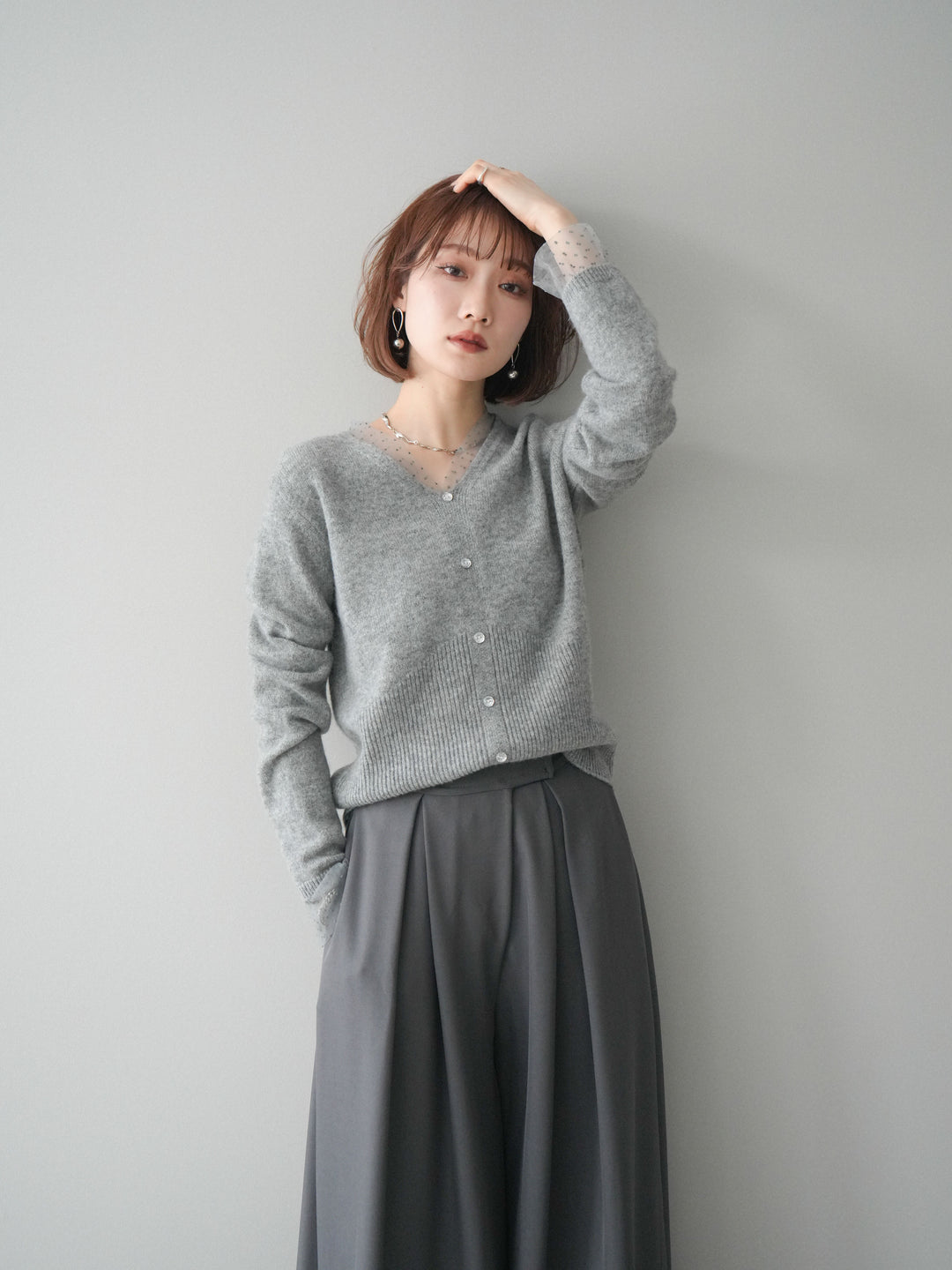 [SET]ドットチュールレイヤードボタンニットトップス+選べるアクセセット(2set)