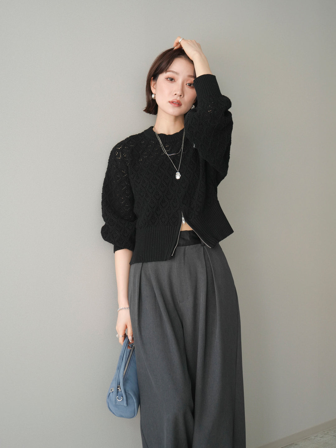 [予約]透かし編みフロントジップスリットニットプルオーバー/black