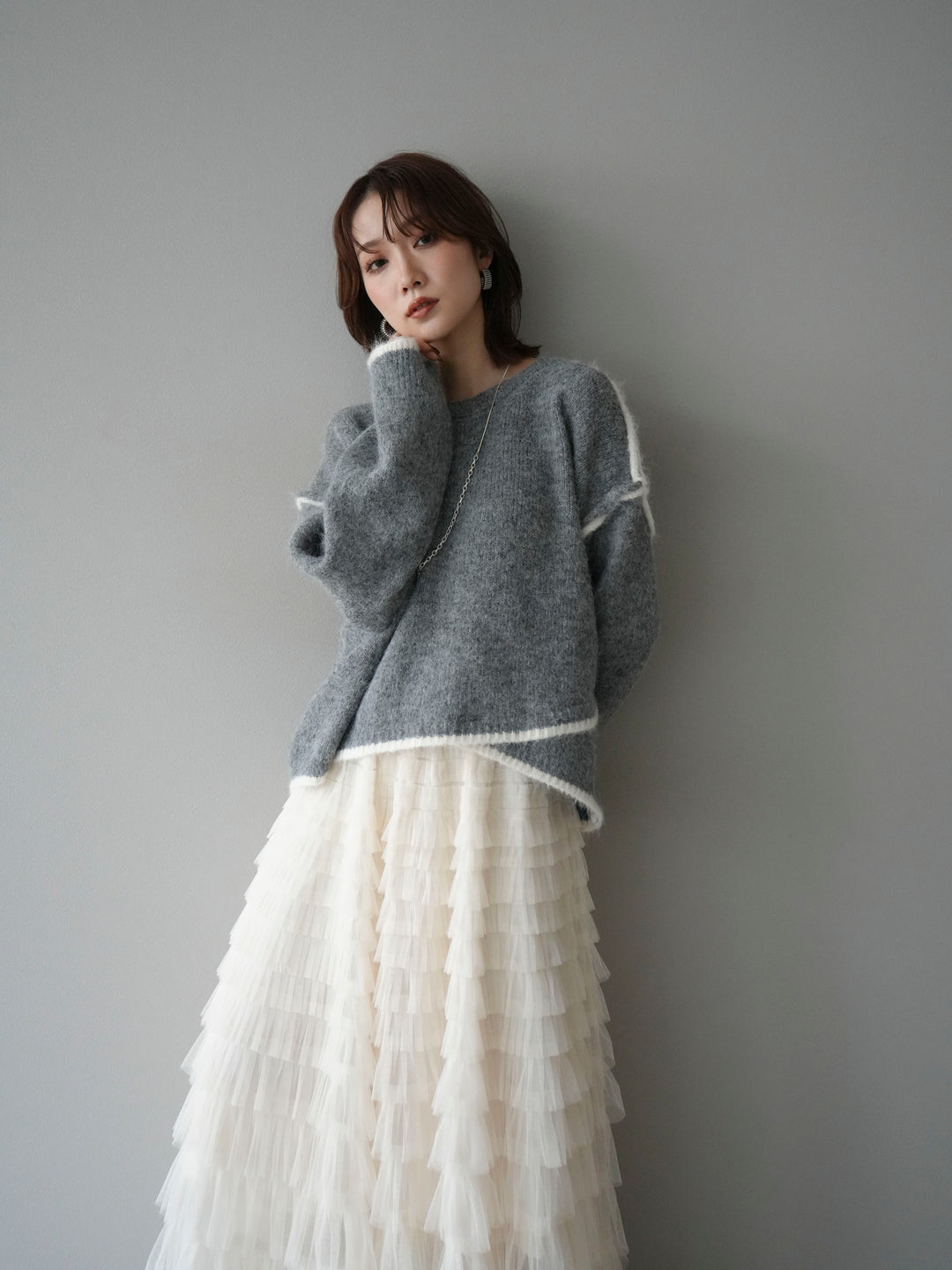 [SET]バイカラーレイヤードデザインニットプルオーバー+チュールティアードスカート(2set)