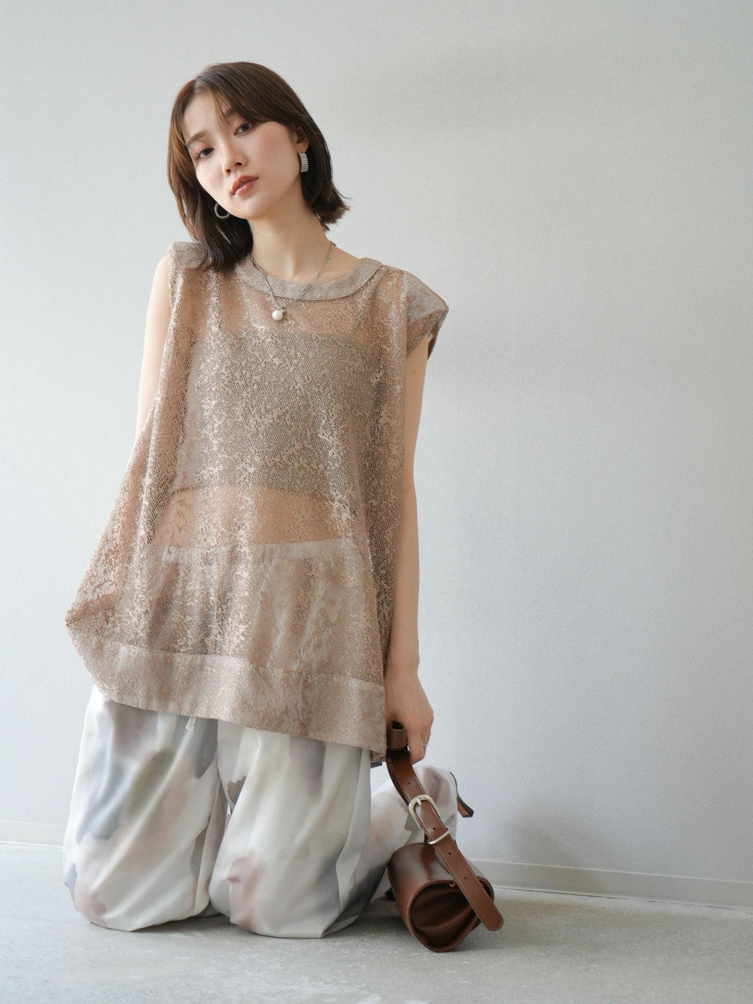 [予約]シャイニーレースプルオーバー/ブラウン