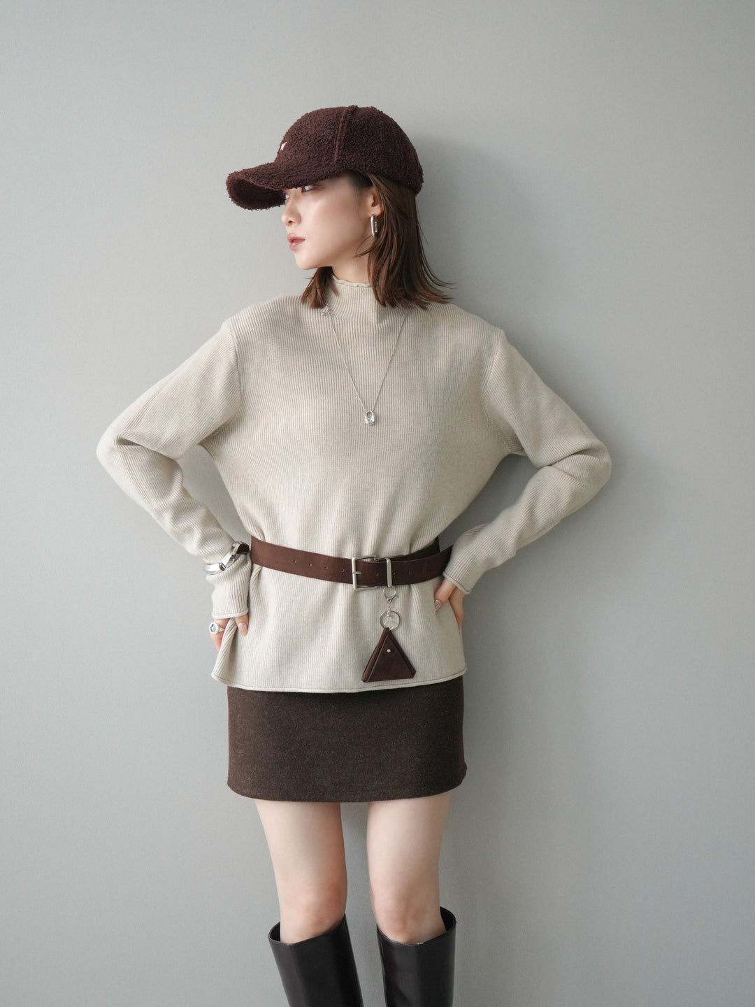 [予約]ボトルネック裾カールリブニットトップス/ivory