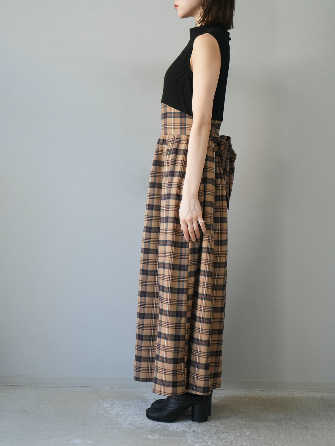 [予約]テレコ×チェックドッキングノースリワンピース/ブラック×ベージュ