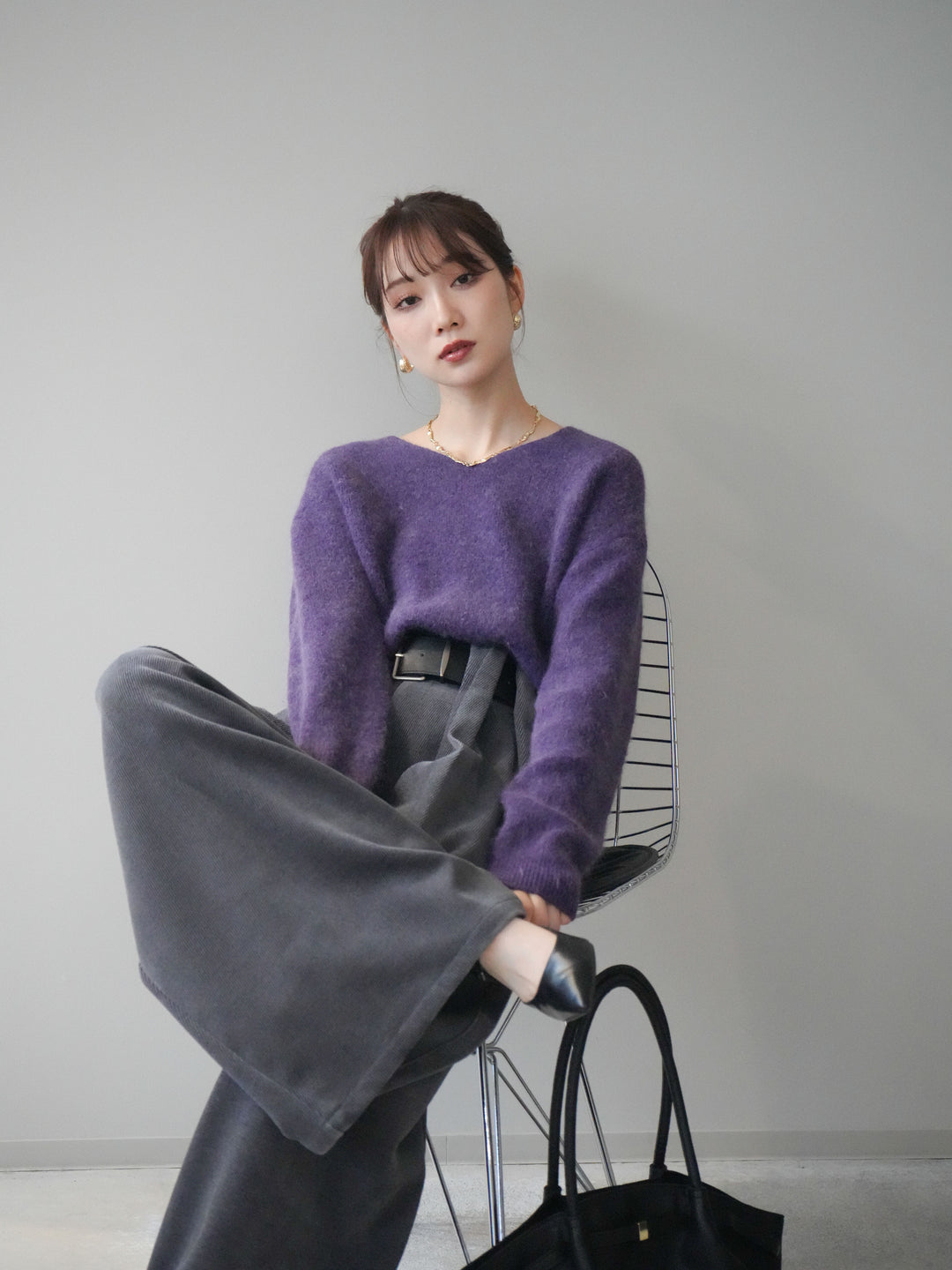 [SET]シュシュ付きアンゴラタッチVネックニットプルオーバー+ベルトデザインループコールテンワイドパンツ(ベルト付き)(2set)