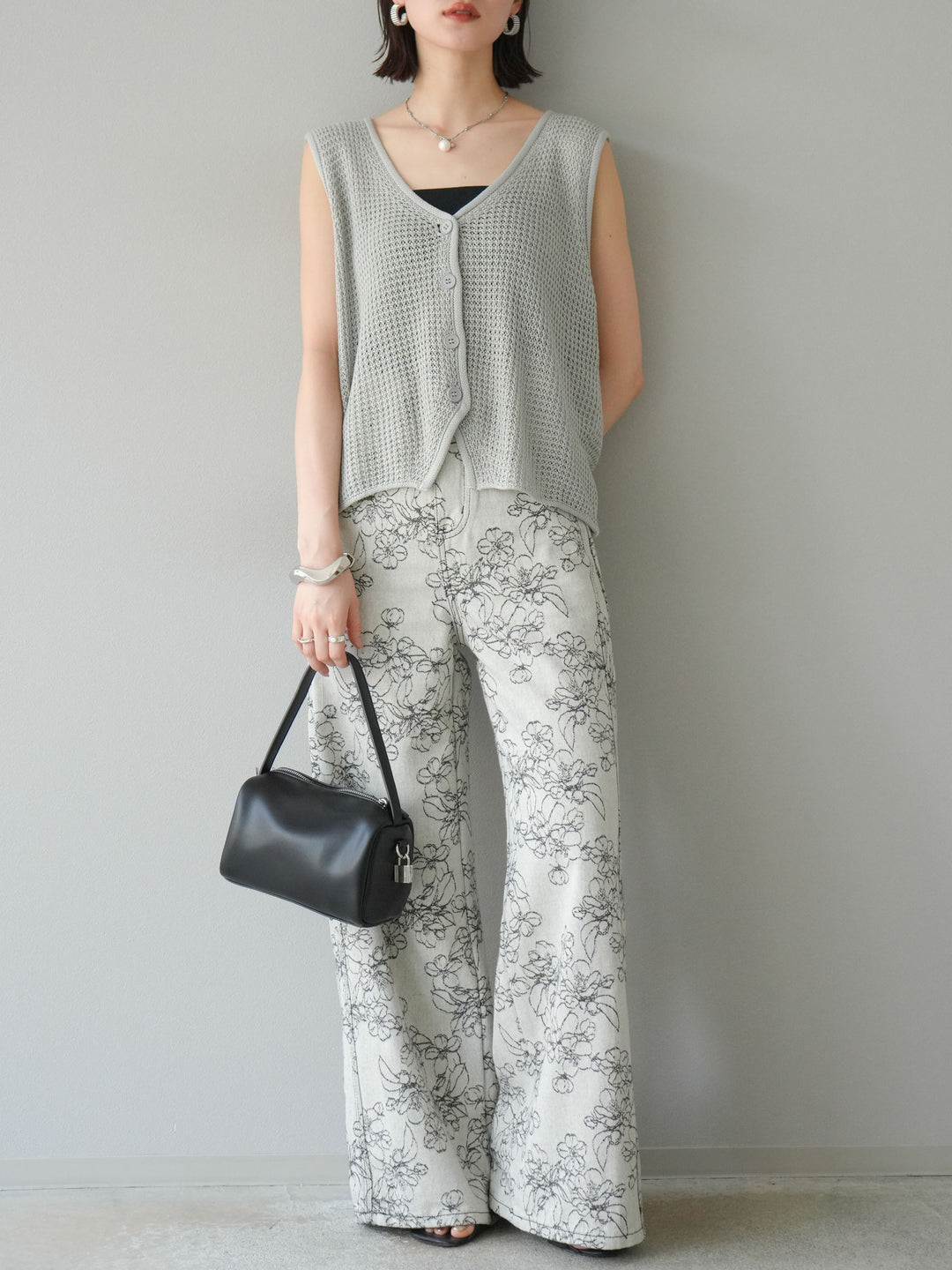 【預購】花朵提花牛仔寬褲/黑