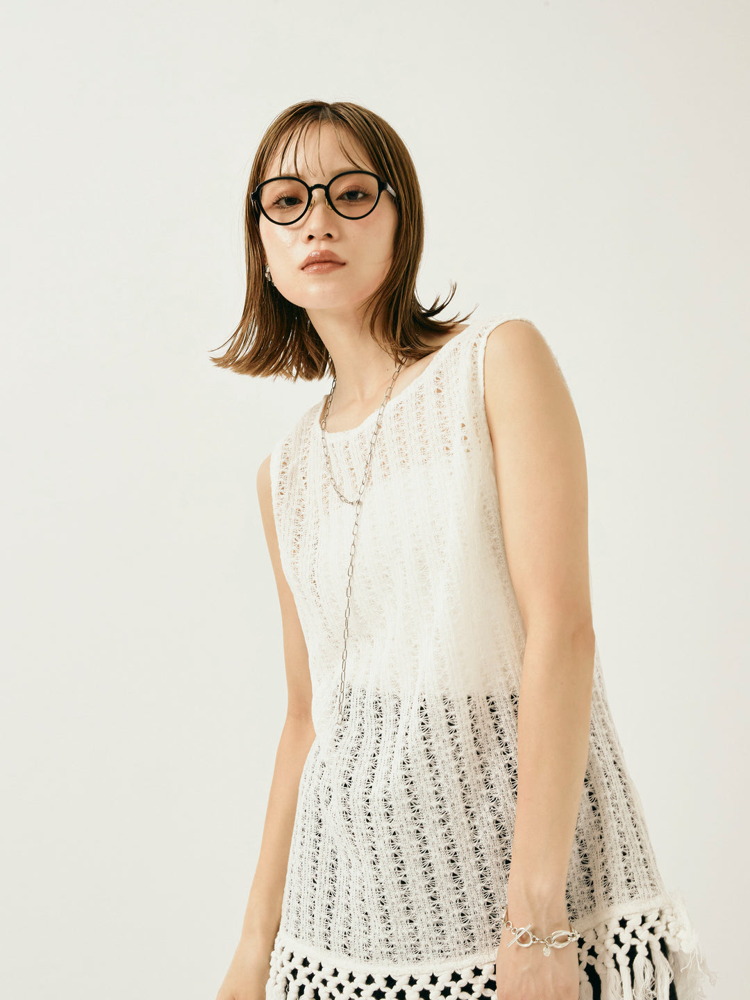 [予約]フリンジ透かし編みニットベスト/ホワイト
