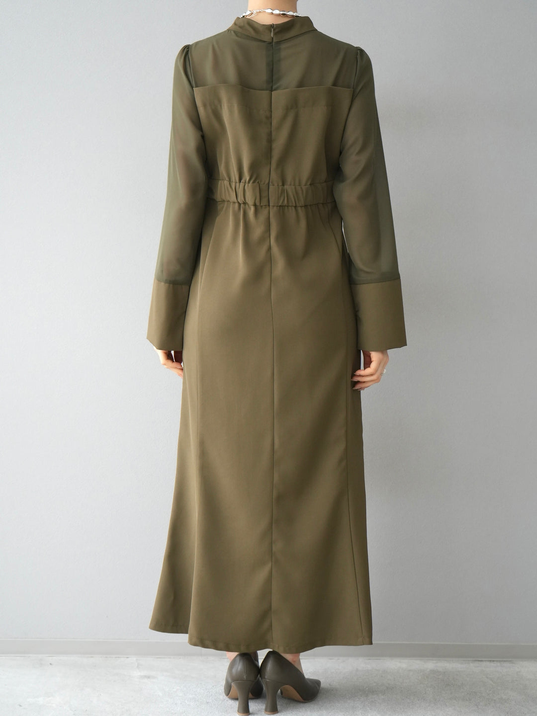 [Pre-order] Decollete Sheer Dress/Khaki