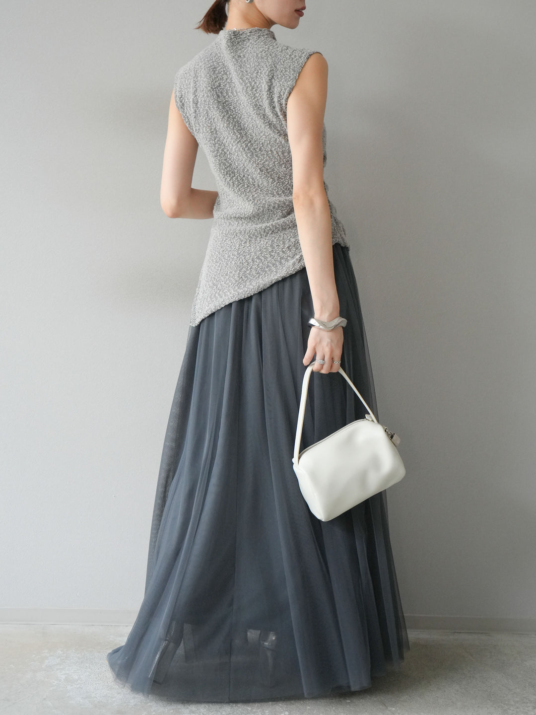 [SET]ブークレアシメニットノースリーブトップス+チュールボリュームスカート(2set)